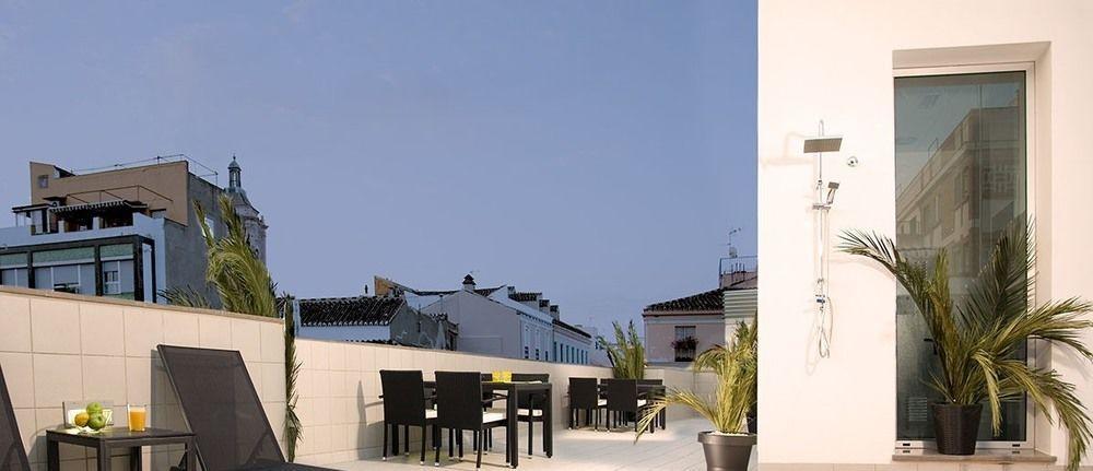 Urbanliving Fajardo Apartment Malaga Luaran gambar
