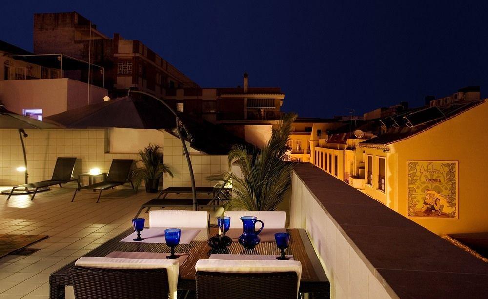 Urbanliving Fajardo Apartment Malaga Luaran gambar