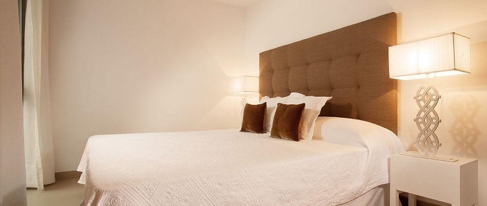 Urbanliving Fajardo Apartment Malaga Luaran gambar