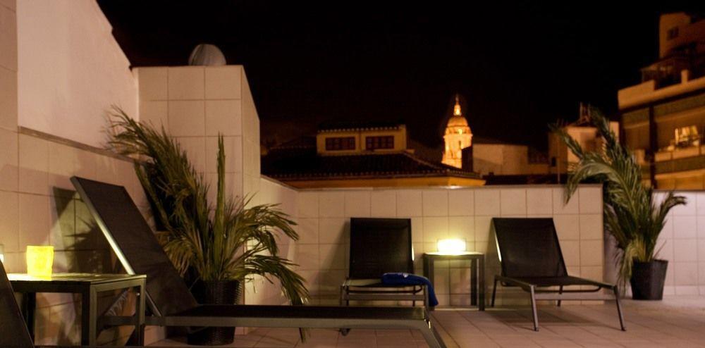 Urbanliving Fajardo Apartment Malaga Luaran gambar