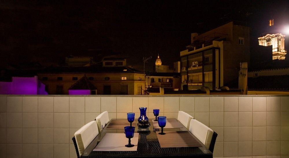 Urbanliving Fajardo Apartment Malaga Luaran gambar