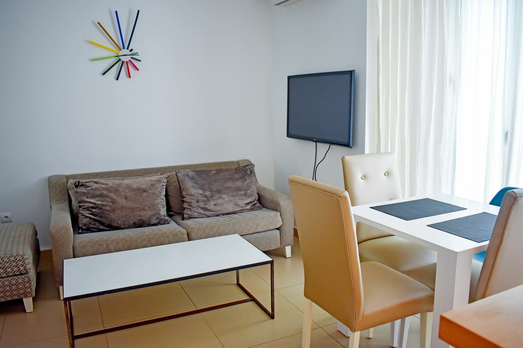 Urbanliving Fajardo Apartment Malaga Luaran gambar